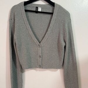 H&M Divided Cropped Grey Women’s Classic Cardigan Size M